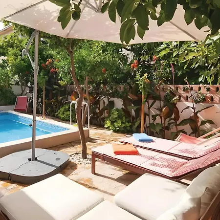 Katina With Private Pool, Pool Table, Barbecue Villa