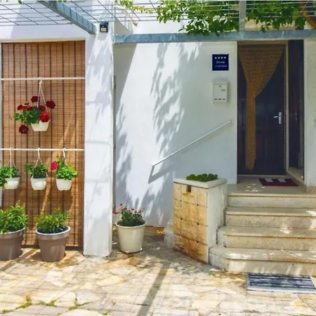 Katina With Private Pool, Pool Table, Barbecue Villa