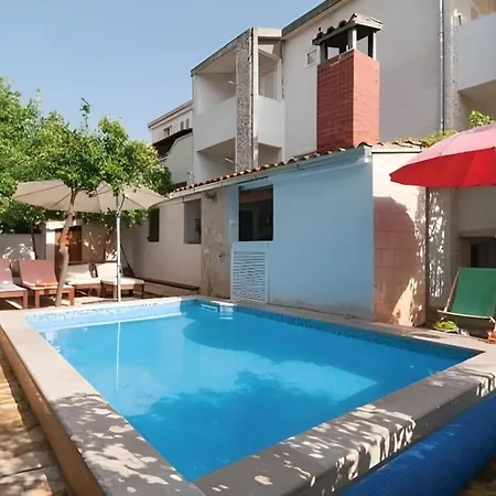 빌라 Katina With Private Pool, Pool Table, Barbecue *