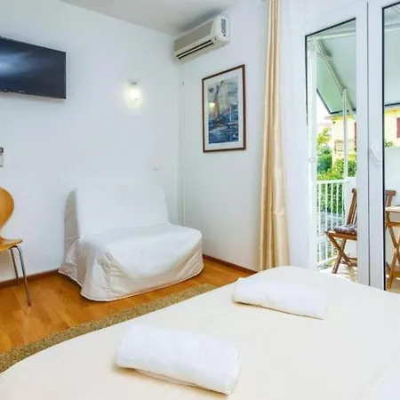 Katina With Private Pool, Pool Table, Barbecue 수페타르